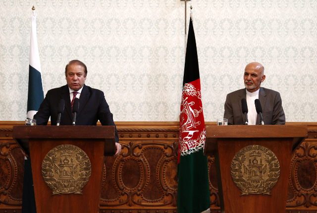 Pakistan and Afghan leaders vow to resume Taliban peace talks