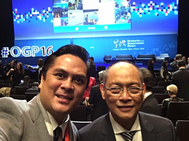 IN FRANCE. Communications Secretary Martin Andanar and Budget Secretary Benjamin Diokno attend the Open Government Summit in France. Photo from Martin Andanar's Facebook page 
