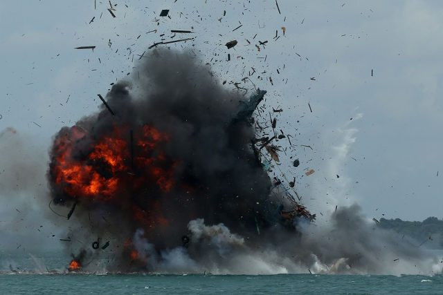 Indonesia to sink scores of boats in fishing fight