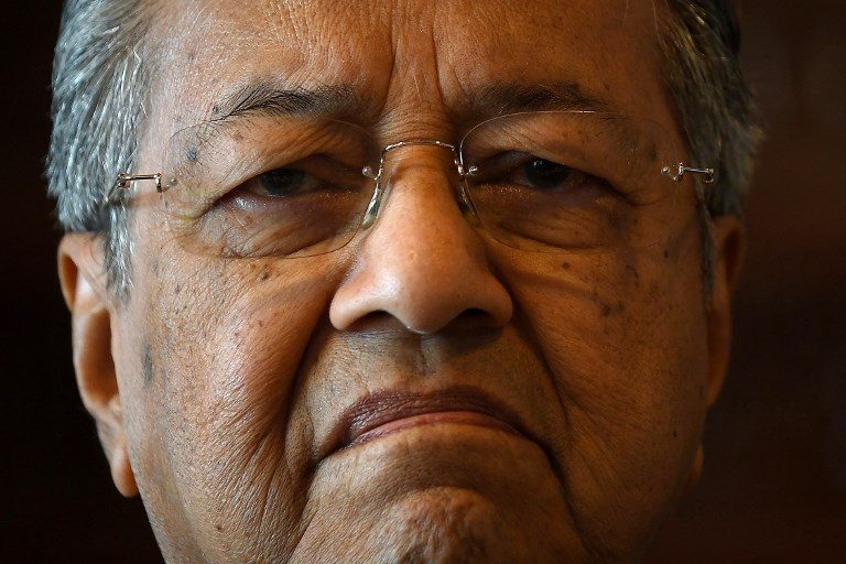 Penyelidikan skandal keuangan Malaysia mendesak mantan perdana menteri Mahathir Mohamad untuk diselidiki