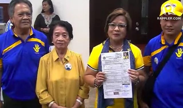 After almost 2 years in jail, De Lima finally sees mother