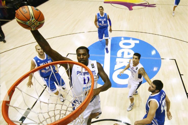Andray Blatche throws down a slam against Greece. Photo from FIBA.com