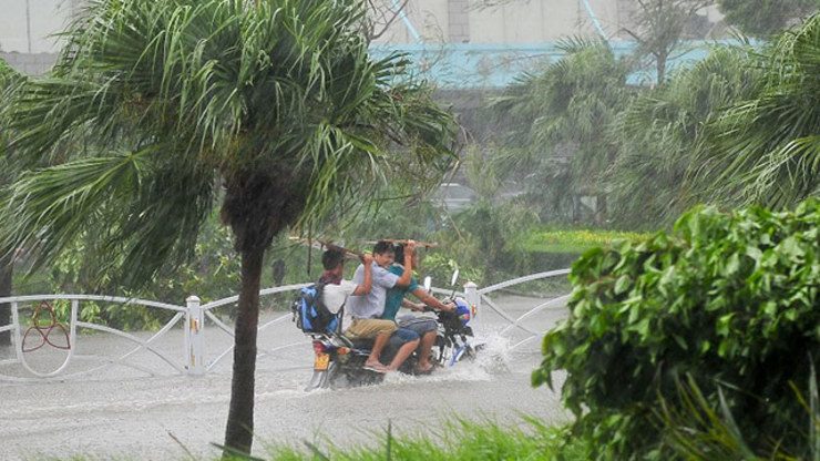 Typhoon Rammasun kills 8 in China