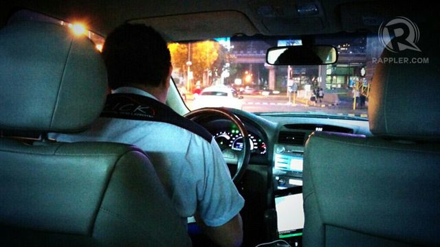 TRAFFIC. While some commuters say ride-hailing services help in their commute, others say the vehicles just add to traffic. Rappler file photo 