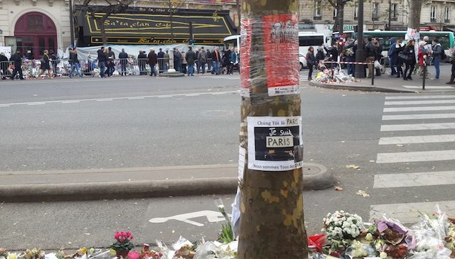 Sebulan setelah diserang teror, rakyat Paris mencoba bangkit. Foto oleh Uni Lubis/Rappler 