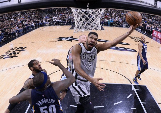 Spurs slap Grizzlies around in dominant Game 1 win