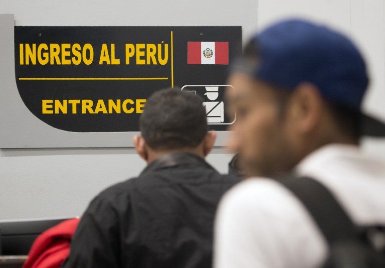 Thousands of Venezuelans reach Peru as border restrictions tighten