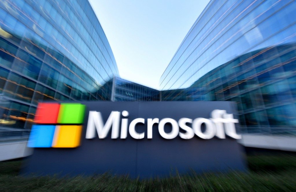 Microsoft gets lift from rise in earnings