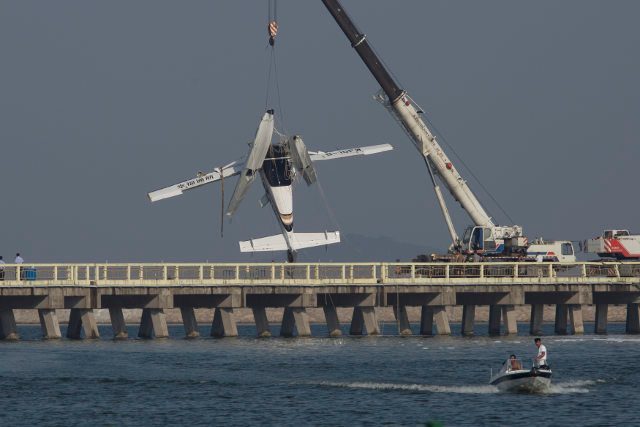 Seaplane hits bridge in Shanghai, killing 5 – media