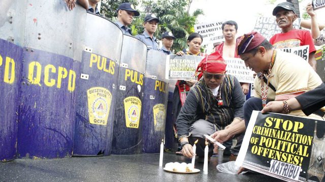 Indigenous leaders hold tribal war ritual in front of Aquino’s home
