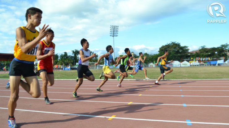 100-meter dash secondary boys. Photo by Lance Aquino/Rappler