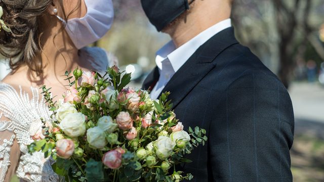 No kissing the bride as Sri Lanka lifts weddings ban