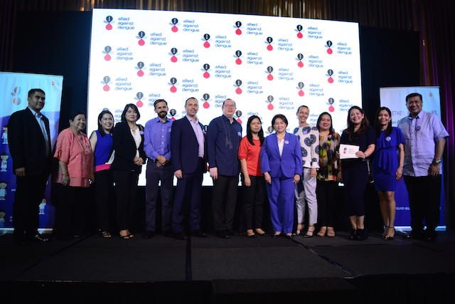 FROM L-R: Raffy Llagas (Regional Commercial Excellence Manager), Dra. Olivia Limuaco (Outgoing President Philippine Pharmacists Association), Rowena Wendy Lei (Blogger at Animetric.net), Cora Lim (Vice President for Merchandising Mercury Drug Corporation), Dave Wilson (GSK CH PH Finance Director), Flavio Palumbo (South East Asia Marketing Director for Pain Relief & Respiratory Health), Dr. Eric Tayag (Assistant Secretary Department of Health), Leah San Jose (Editor in Chief Smartparenting.com.ph), Dra. Sally Gatchalian (Vice President Philippine Pediatric Society), Heather Pelier (GSK CH PH General Manager) Yna Ellorda (Marketing Manager CNN Philippines), Raisa Mislang (GSK CH PH Head of Pain Relief & Respiratory Health), Jehannel Santos (GSK CH PH Head of Expert Sales) and Dr. Lyndon See Uy (Director III of the Disease Prevention and Control Bureau Department of Health 