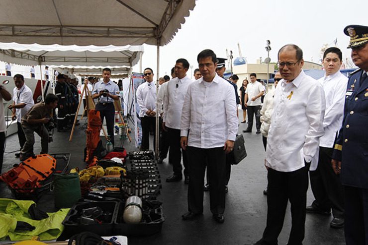 Aquino vows PCG modernization by 2017 amid new challenges