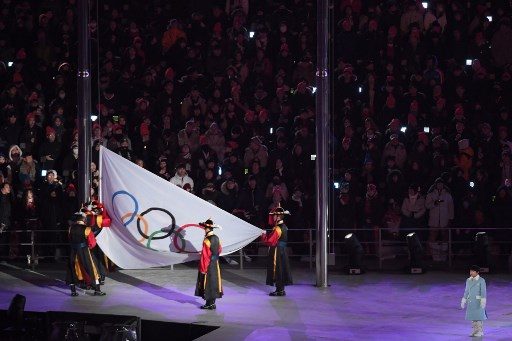 2 Koreas march apart as Winter Olympics close