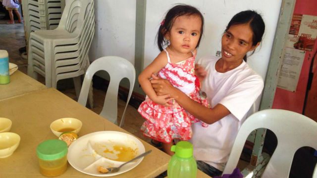 Fighting malnutrition in the floodways of Pasig