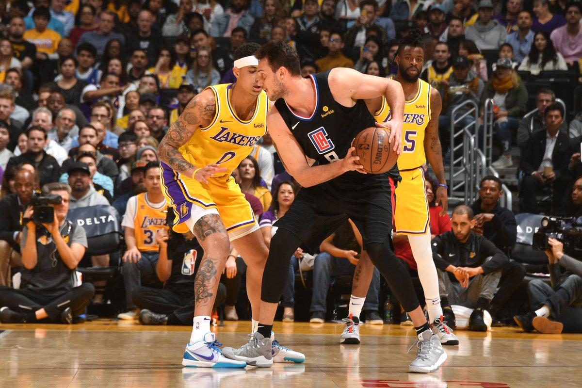 Clippers stay on road to playoffs at Lakers’ expense