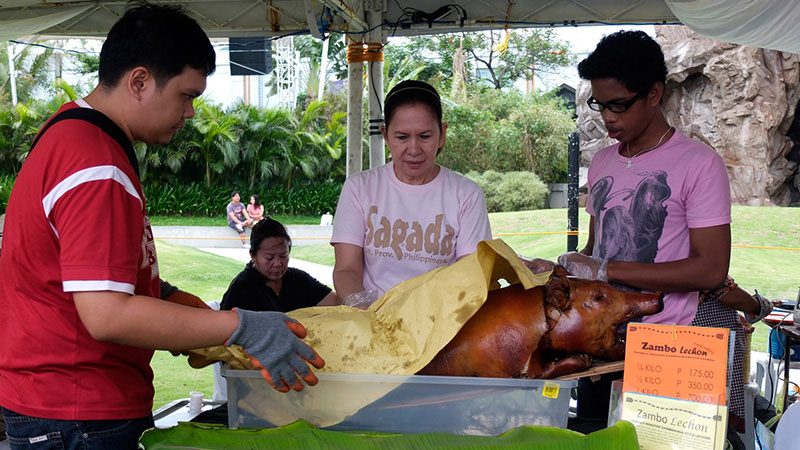 LECHON. A feast, indeed