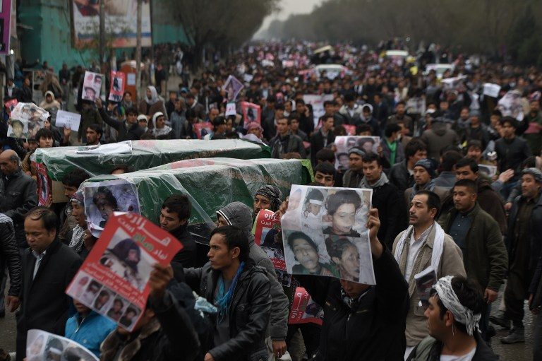Massive protest in Kabul over decapitation of Shiite Hazaras