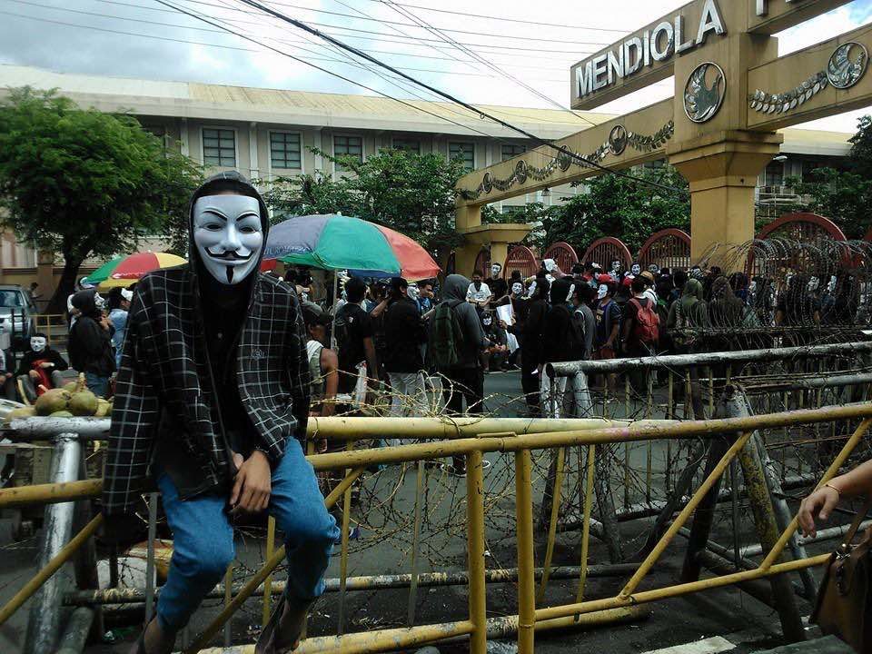 Reformat the gov’t: Yaya Dub hackers hold Million Mask March