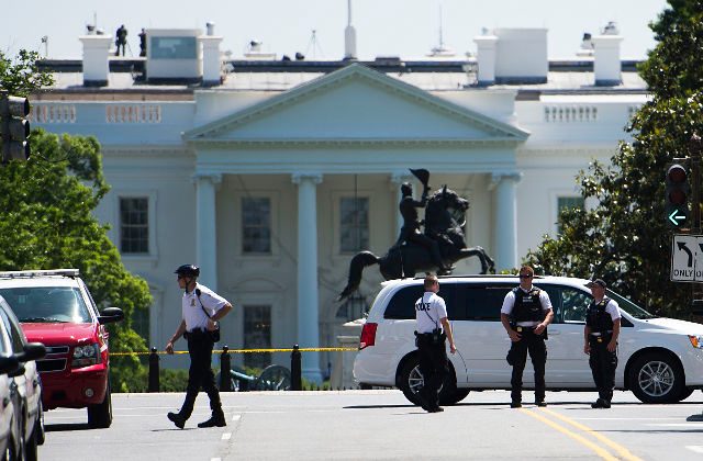 Small drone puts White House on lockdown