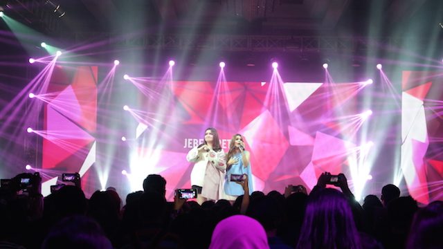 X FACTOR. Penampilan spesial dari pemenang X-Factor Indonesia Season 2, Jebe & Petty. Foto oleh Sakinah Ummu Haniy 