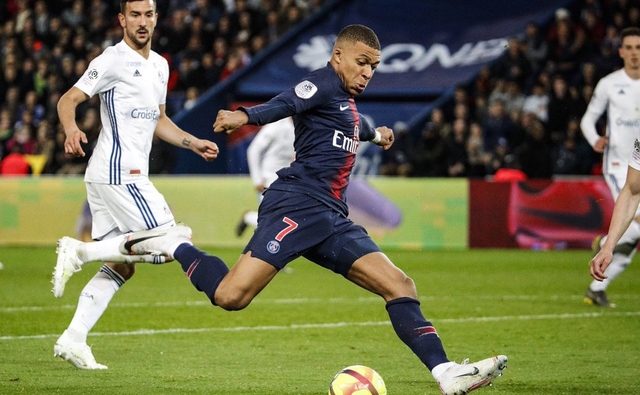 UNCERTAIN. Football stars like Kylian Mbappe remain unsure if they’ll return to action this season. File photo from Paris Saint-Germain FC 