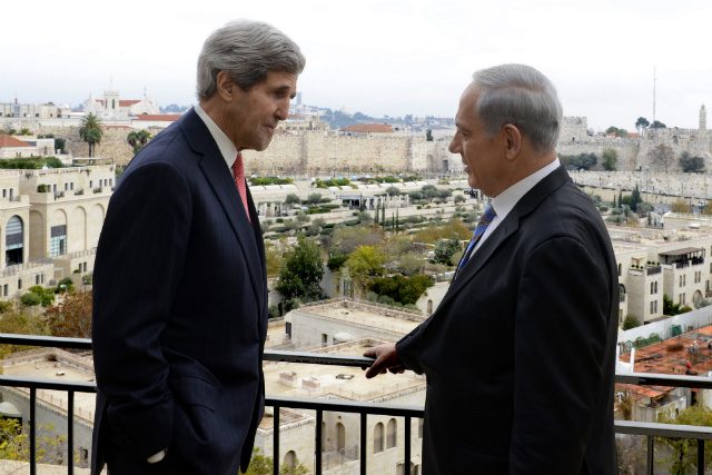 Kerry flies to Rome for meeting with Israeli PM