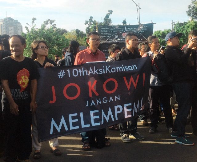 AKSI KAMISAN. Peringatan 10 tahun Aksi Kamisan di depan Istana Negara, Jakarta, pada Kamis, 19 Januari 2017. Foto oleh Ursula Florene/Rappler 