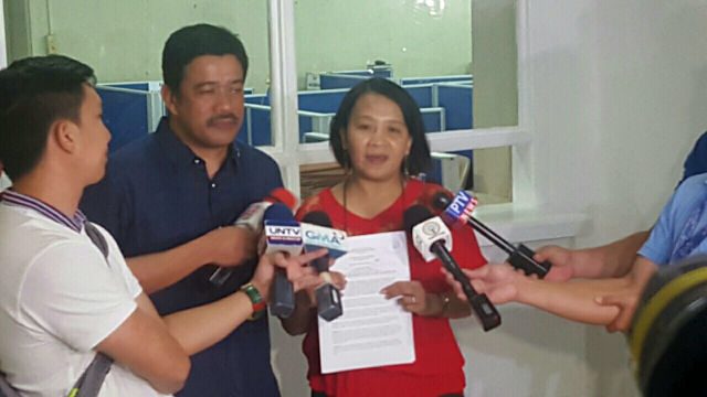 PROBE THE INCIDENT. Bayan Muna Representative Carlos Zarate and ACT Teachers Representative France Castro file the Makabayan bloc's resolution urging a probe into the US Embassy protest. Photo from Bayan Muna  