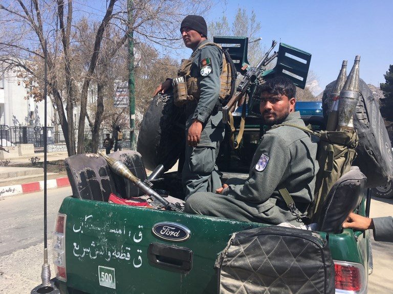 Suicide bomber kills 26 in Kabul attack