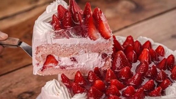 Baguio’s Vizco’s strawberry shortcake available for delivery in Metro Manila