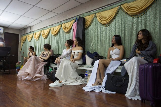 FIXATION. Many young Filipinas dream of becoming beauty queens. Rappler photo 