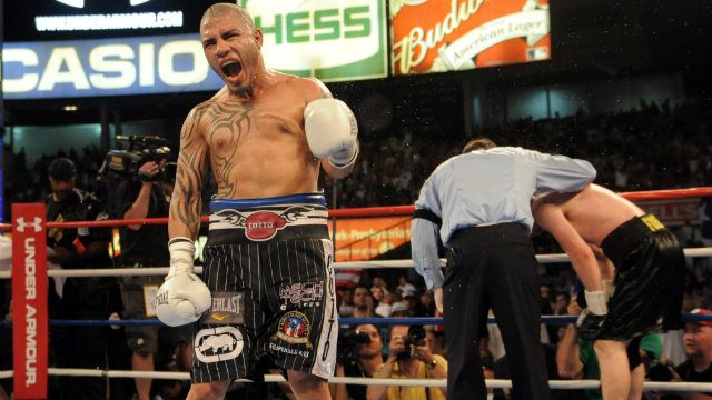 Cotto helps Pacquiao prepare vs Mayweather – Roach