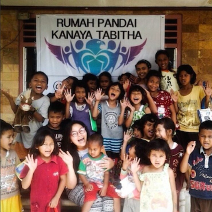 Rumah Pandai membantu menggalang dana untuk korban pengungsi Gunung Sinabung di Sumatera Utara, pada Mei 2014. Foto oleh rumahpandai/Instagram