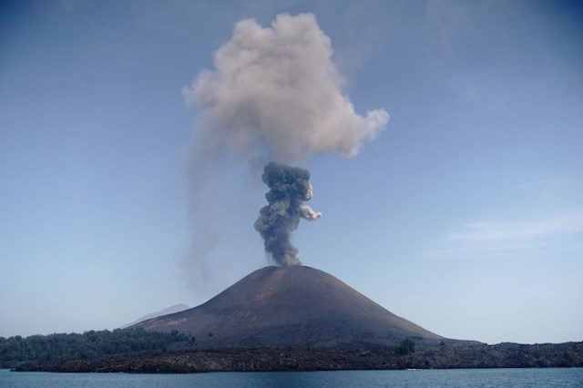 281 dead as volcano-triggered tsunami hits Indonesia
