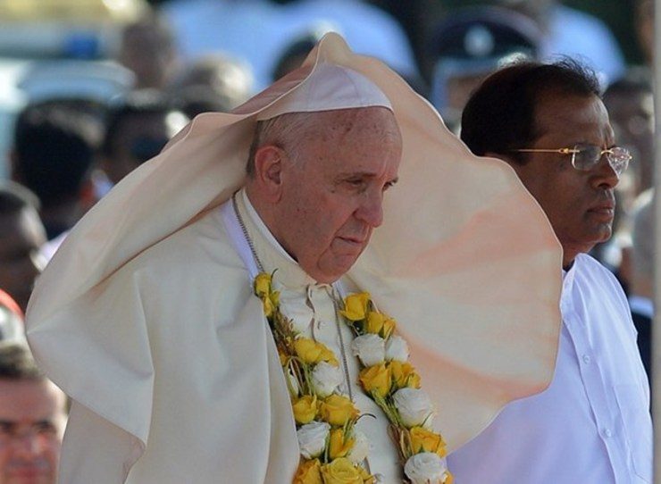 Pope urges respect for rights, diversity in Sri Lanka