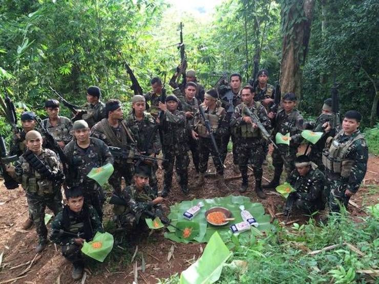 Troops celebrate Christmas while hunting Abu Sayyaf in Sulu
