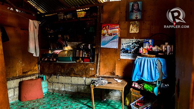MARYJANE'S HOUSE. Poverty pushes Mary Jane to seek better opportunites abroad. Photo by Jansen Romero/Rappler  