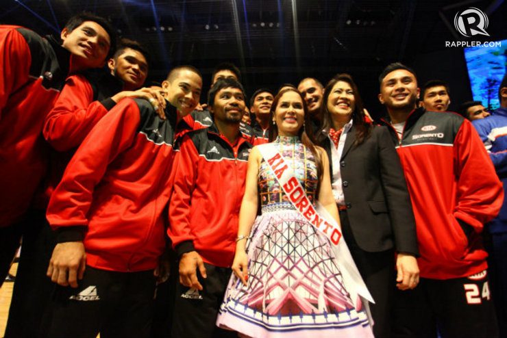 Kia Sorentos muse Jinkee Pacquiao poses with the team. Photo by Josh Albelda