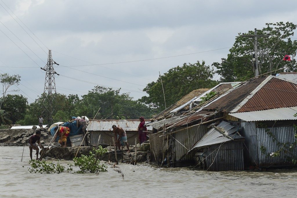 Major disaster averted as weakened Fani hits Bangladesh