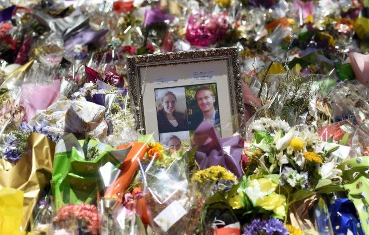 Australia fears fresh attacks as Sydney mourns siege victims
