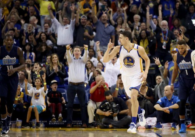 Thompson 3rd quarter heroics power Warriors to victory over Spurs