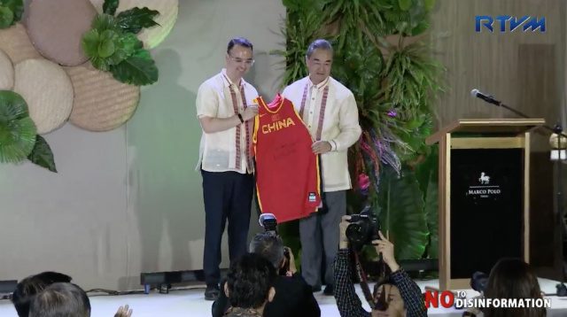 China’s top diplomat attends Cayetano birthday party