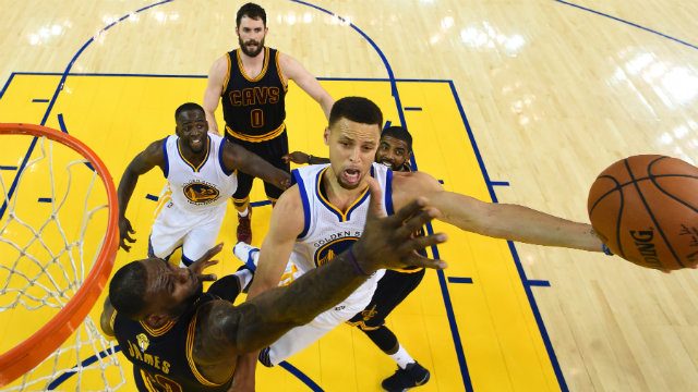WATCH: Big plays in Warriors’ rout of Cavs in Game 2