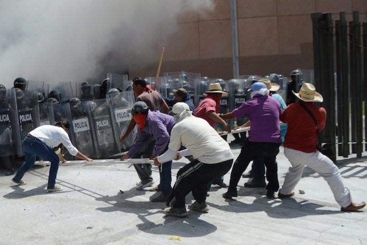 Mexican state’s HQ torched in demo for missing students