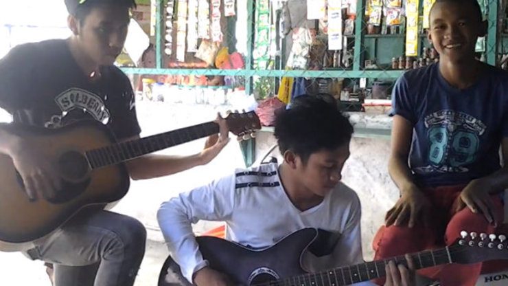 WebHits: Young Filipino’s cover of Air Supply’s ‘Having You Near Me’