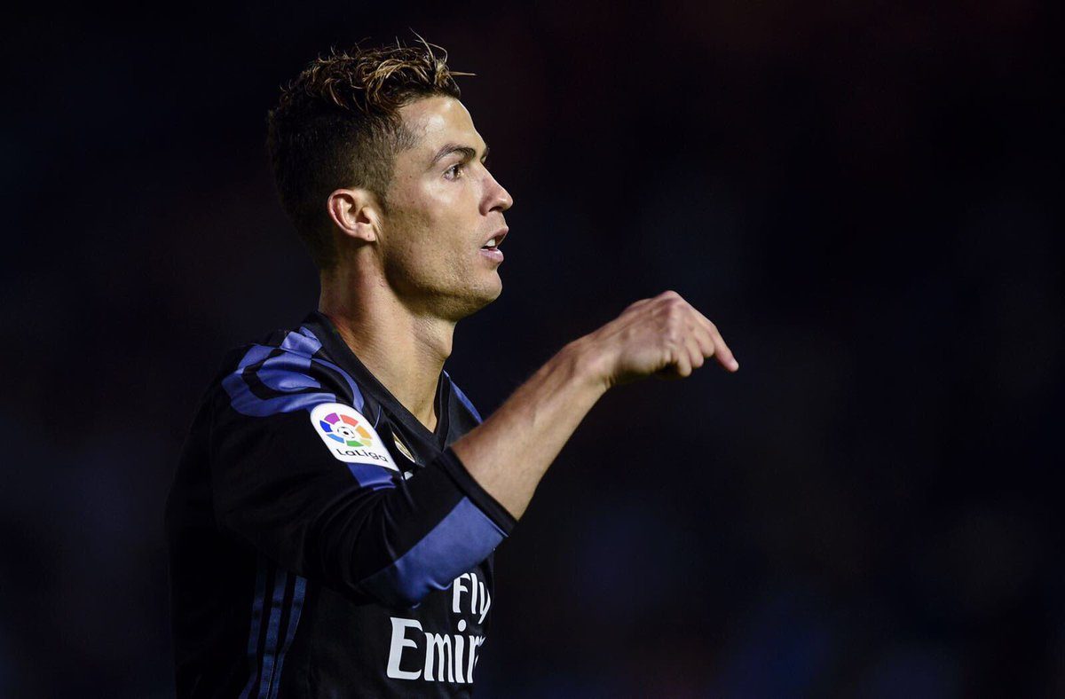 Cristiano Ronaldo menyongsong gelar kelima Ballon d’Or