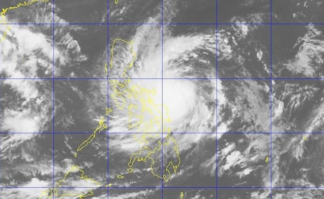 Over 1,000 passengers stranded in Bicol seaports