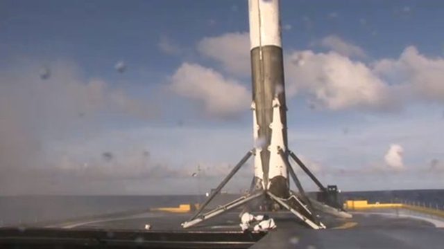SpaceX makes 4th successful rocket landing